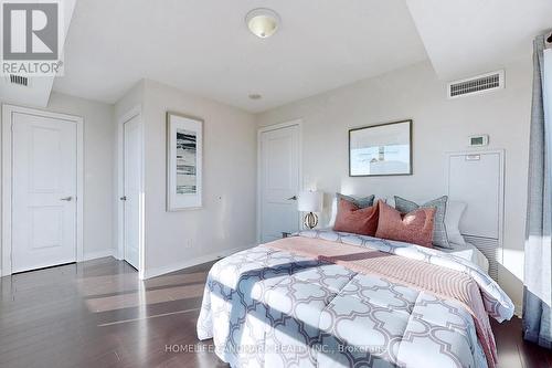 506 - 30 Herons Hill Way, Toronto, ON - Indoor Photo Showing Bedroom