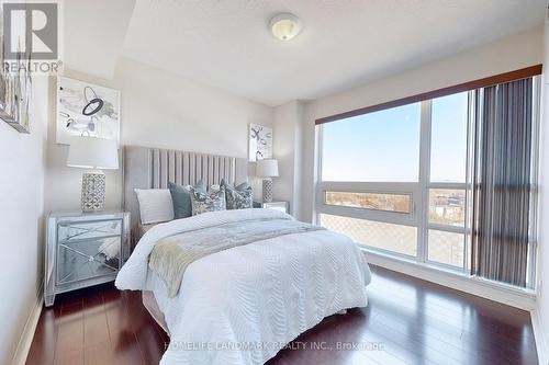 506 - 30 Herons Hill Way, Toronto, ON - Indoor Photo Showing Bedroom