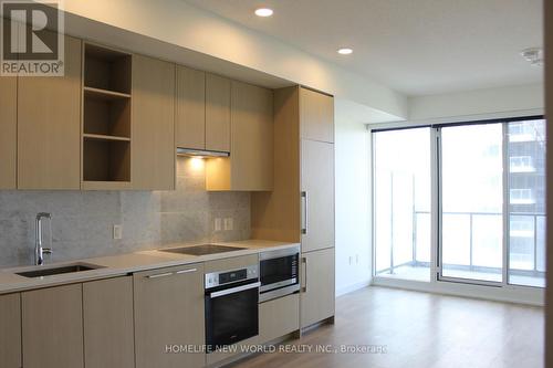 2208 - 95 Mcmahon Drive, Toronto, ON - Indoor Photo Showing Kitchen With Upgraded Kitchen