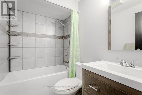 7 - 2258 Upper Middle Road, Burlington, ON - Indoor Photo Showing Bedroom