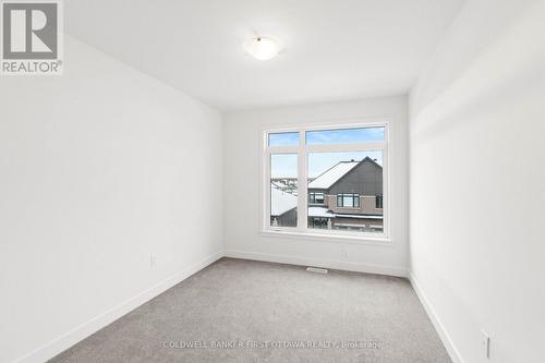 599 Knotridge Street, Ottawa, ON - Indoor Photo Showing Other Room