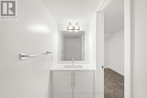 599 Knotridge Street, Ottawa, ON - Indoor Photo Showing Bathroom