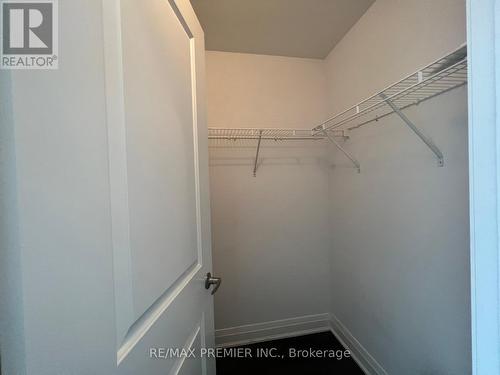 1005 - 24 Woodstream Boulevard S, Vaughan, ON - Indoor With Storage