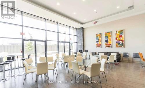 1005 - 24 Woodstream Boulevard S, Vaughan, ON - Indoor Photo Showing Dining Room