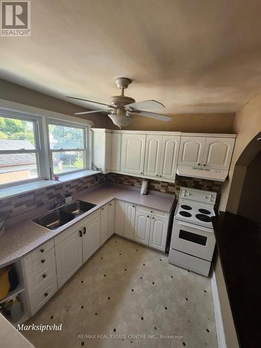 280 London Street, Peterborough, ON - Indoor Photo Showing Kitchen With Double Sink