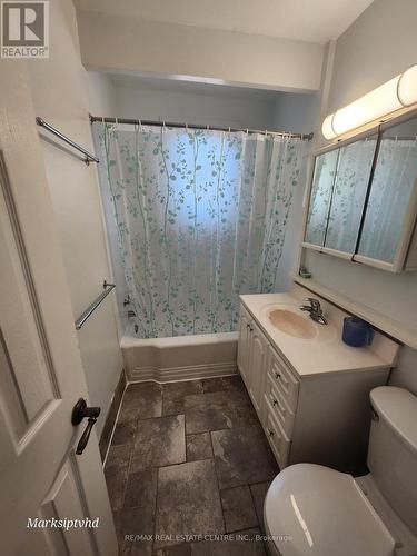 280 London Street, Peterborough, ON - Indoor Photo Showing Bathroom