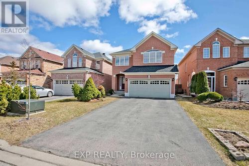 31 Fitzwilliam Avenue, Richmond Hill, ON - Outdoor With Facade