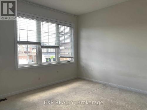 31 Fitzwilliam Avenue, Richmond Hill, ON - Indoor Photo Showing Other Room