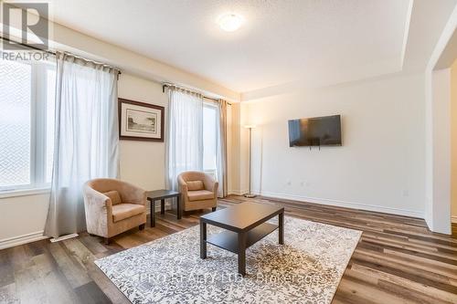 3 - 1285 Sycamore Gardens, Milton, ON - Indoor Photo Showing Living Room