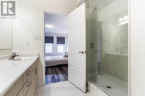 3 - 1285 Sycamore Gardens, Milton, ON - Indoor Photo Showing Bathroom