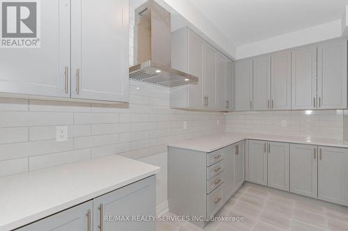 861 Knights Lane, Woodstock, ON - Indoor Photo Showing Kitchen