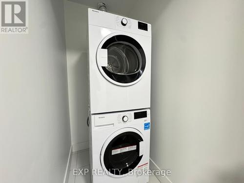 415 - 308 Jarvis Street, Toronto, ON - Indoor Photo Showing Laundry Room