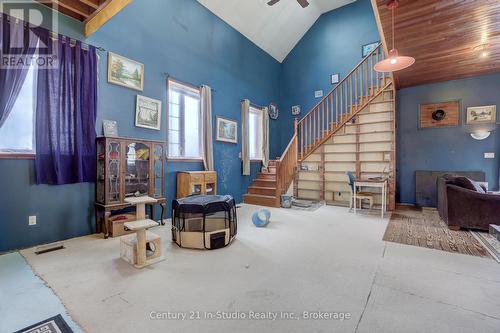 773773 Highway 10, Grey Highlands, ON - Indoor Photo Showing Other Room