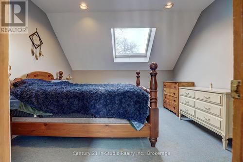 773773 Highway 10, Grey Highlands, ON - Indoor Photo Showing Bedroom