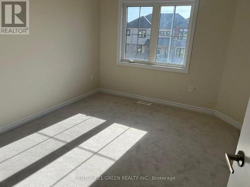 19 Vanilla Trail, Thorold, ON - Indoor Photo Showing Other Room