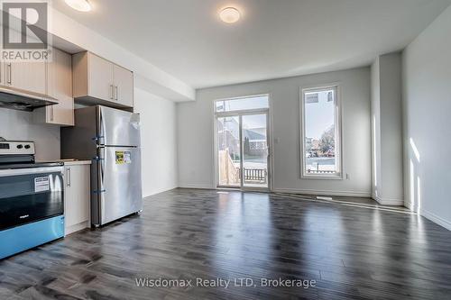 5937 Bentley Common E, Niagara Falls (216 - Dorchester), ON - Indoor Photo Showing Kitchen