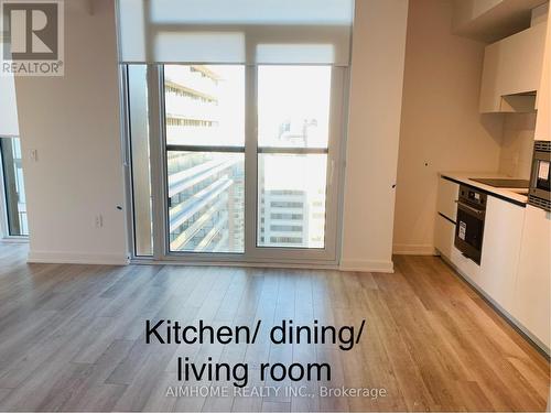 3203 - 238 Simcoe Street, Toronto, ON - Indoor Photo Showing Other Room