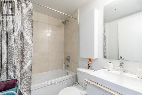 2611 - 12 York Street, Toronto, ON - Indoor Photo Showing Bathroom