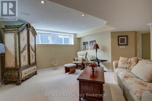 32 Green Briar Drive, Collingwood, ON - Indoor