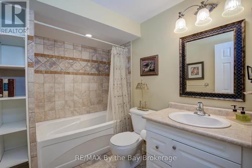 32 Green Briar Drive, Collingwood, ON - Indoor Photo Showing Bathroom