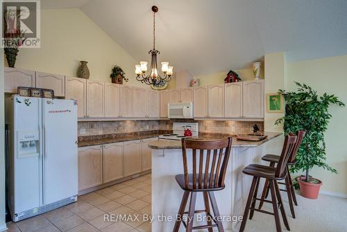 32 Green Briar Drive, Collingwood, ON - Indoor Photo Showing Kitchen