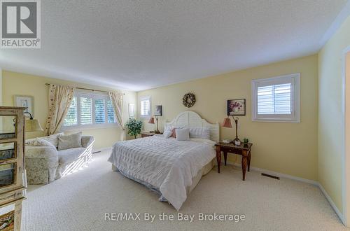 32 Green Briar Drive, Collingwood, ON - Indoor Photo Showing Bedroom