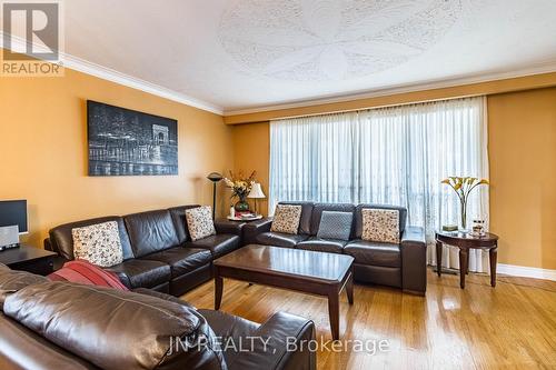 127 Verobeach Boulevard, Toronto, ON - Indoor Photo Showing Living Room