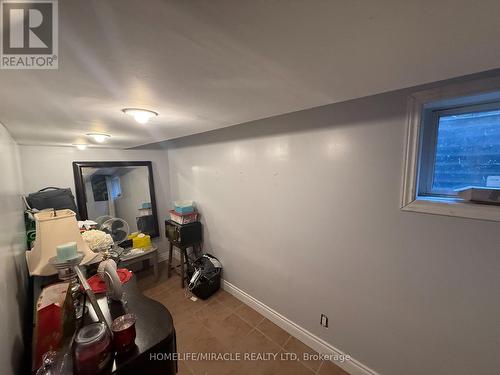 3444 Laddie Crescent, Mississauga, ON - Indoor Photo Showing Other Room