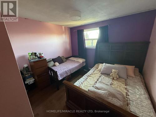 3444 Laddie Crescent, Mississauga, ON - Indoor Photo Showing Bedroom