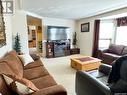 118 Cedar Avenue N, Eastend, SK  - Indoor Photo Showing Living Room 