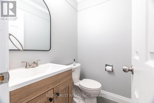 32 Winding Woods Crescent, London, ON - Indoor Photo Showing Bathroom