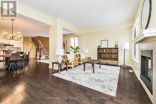 926 Fletcher Circle, Ottawa, ON - Indoor Photo Showing Living Room