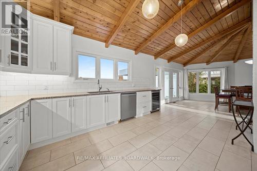 2894 Barlow Crescent, Ottawa, ON - Indoor Photo Showing Kitchen