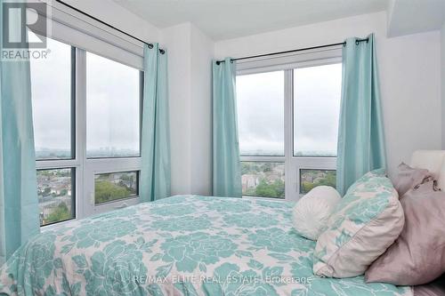 901 - 7890 Bathurst Street, Vaughan, ON - Indoor Photo Showing Bedroom