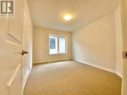 135 - 155 Equestrian Way, Cambridge, ON - Indoor Photo Showing Other Room