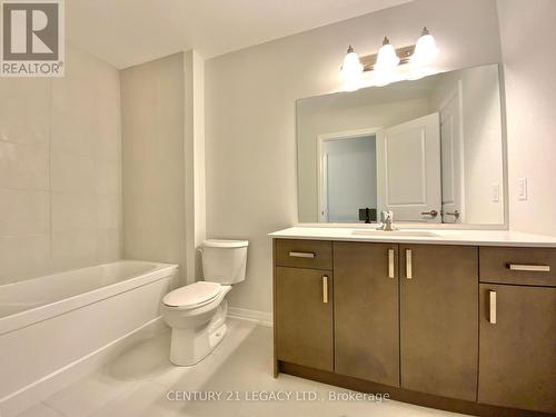 135 - 155 Equestrian Way, Cambridge, ON - Indoor Photo Showing Bathroom