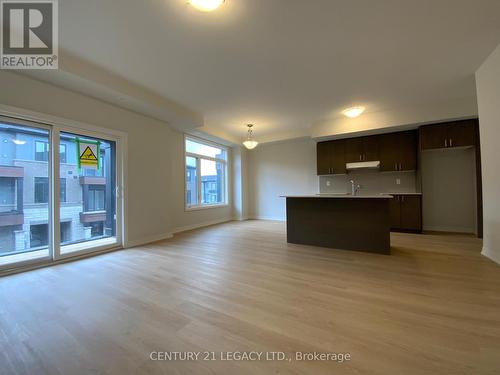 135 - 155 Equestrian Way, Cambridge, ON - Indoor Photo Showing Kitchen