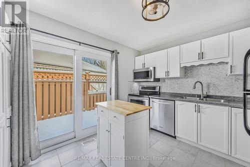 5 Harwood Drive, Barrie, ON - Indoor Photo Showing Kitchen With Stainless Steel Kitchen