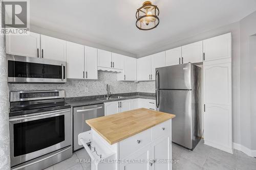 5 Harwood Drive, Barrie, ON - Indoor Photo Showing Kitchen With Stainless Steel Kitchen