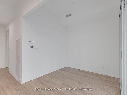 515-2020 Bathurst St, Toronto, ON - Indoor Photo Showing Other Room