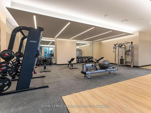 515-2020 Bathurst St, Toronto, ON - Indoor Photo Showing Gym Room