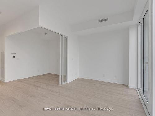 515-2020 Bathurst St, Toronto, ON - Indoor Photo Showing Other Room