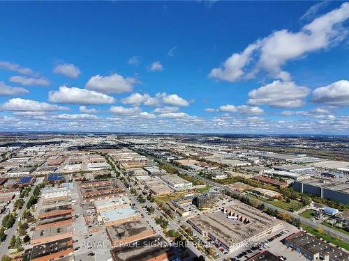 5512-898 Portage Pkwy, Vaughan, ON - Outdoor With View