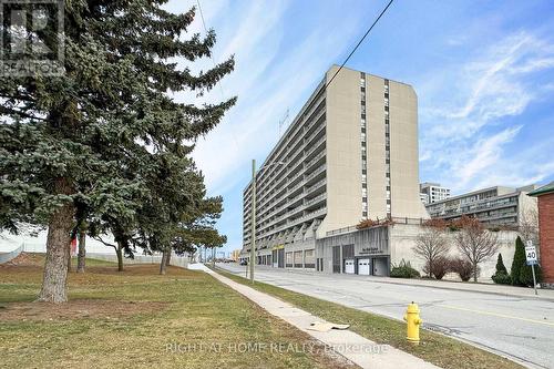 614 - 55 William Street E, Oshawa (O'Neill), ON - Outdoor