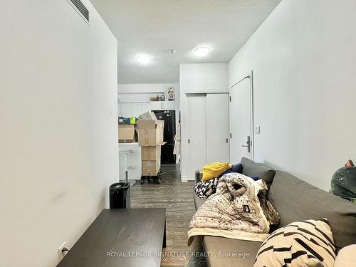 2705-126 Simcoe St, Toronto, ON - Indoor Photo Showing Other Room