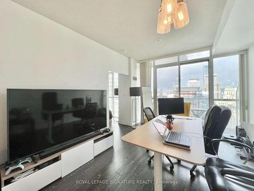 2705-126 Simcoe St, Toronto, ON - Indoor Photo Showing Other Room