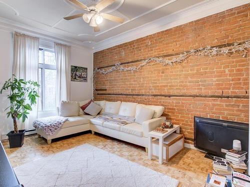 Salon - 4625 Rue Fabre, Montréal (Le Plateau-Mont-Royal), QC - Indoor Photo Showing Living Room With Fireplace