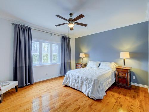 Master bedroom - 89 Rue Mailloux, Marieville, QC - Indoor Photo Showing Bedroom