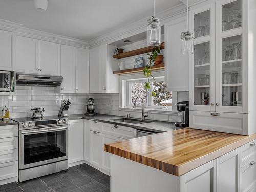 Kitchen - 4 Ch. Du Boisé, Lac-Beauport, QC - Indoor Photo Showing Kitchen With Double Sink With Upgraded Kitchen