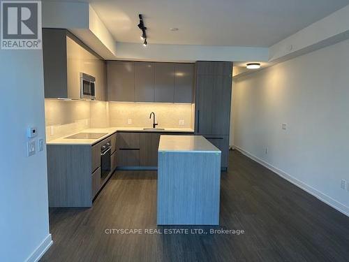 305 - 425 Front Street E, Toronto, ON - Indoor Photo Showing Kitchen With Upgraded Kitchen